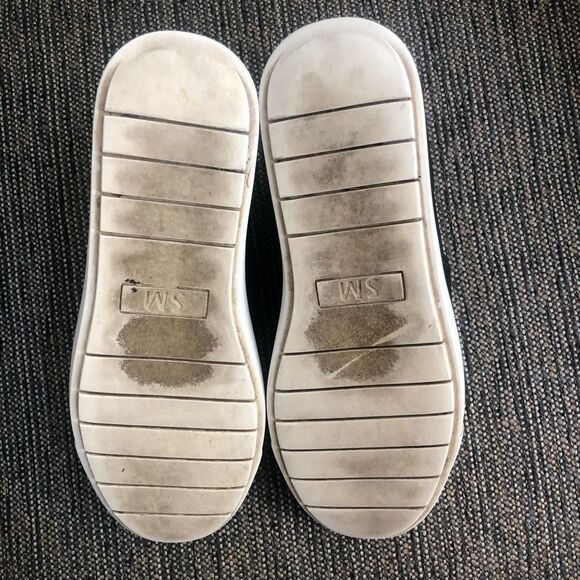 Steve Madden Scramble Black Perforated 7 - Picture 8 of 9